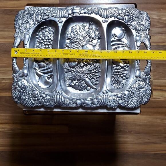 Vintage 1993 Arthur Court Fruits Vegetables Aluminum Divided Handled Tray - Picture 7 of 8